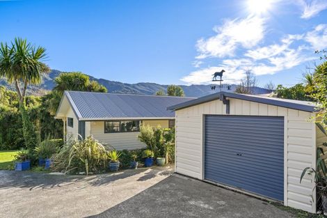 Photo of property in 1695 Queen Charlotte Drive, Linkwater, Picton, 7281