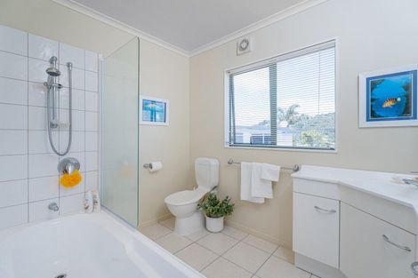 Photo of property in 12 Cathedral Court, Hahei, Whitianga, 3591