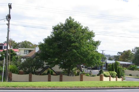 Photo of property in 2/274 East Coast Road, Forrest Hill, Auckland, 0620