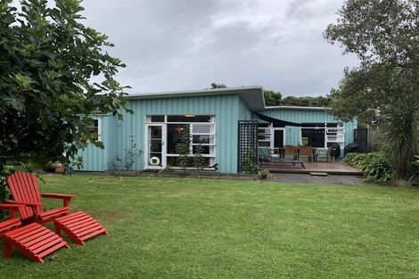 Photo of property in 12 Watson Drive, Paraparaumu Beach, Paraparaumu, 5032