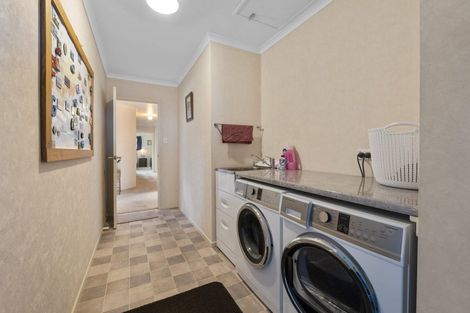 Photo of property in 79 Turuturu Road, Hawera, 4610