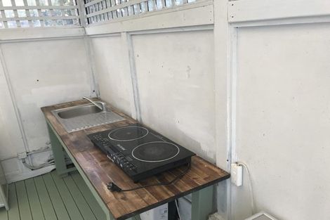 Photo of property in 77 Carlisle Road, Torbay, Auckland, 0632