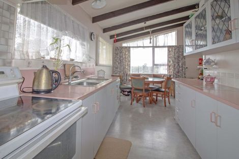 Photo of property in 43 Puriri Street, Te Aroha, 3320