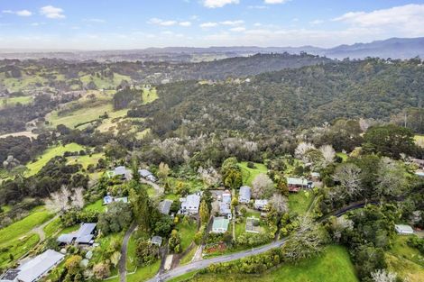 Photo of property in 74 Christian Road, Swanson, Auckland, 0614