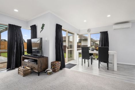 Photo of property in 22 The Green, Mount Maunganui, 3116