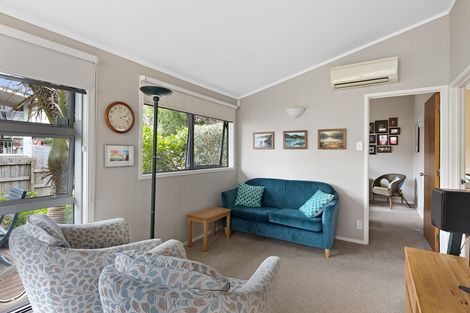 Photo of property in 19a Lidcombe Place, Avondale, Auckland, 1026