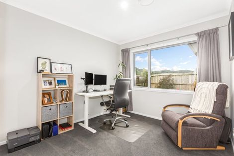 Photo of property in 8 Peter Tapp Way, Wainuiomata, Lower Hutt, 5014