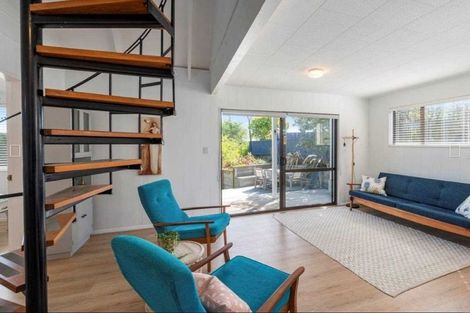 Photo of property in 27 Hemara Street, Waikanae Beach, Waikanae, 5036