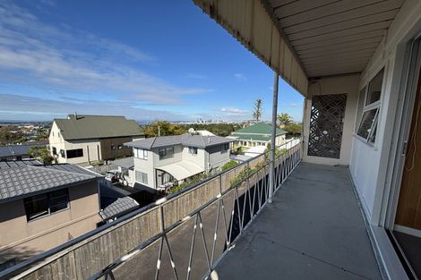 Photo of property in 11/219 Onewa Road, Birkenhead, Auckland, 0626