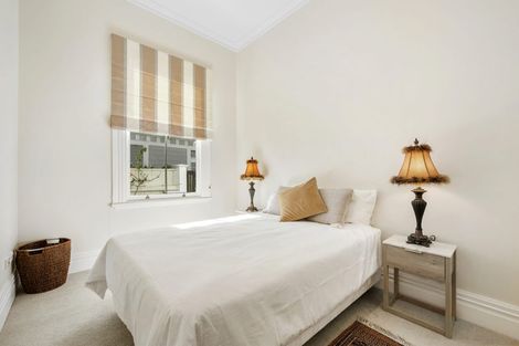 Photo of property in 18 Central Terrace, Kelburn, Wellington, 6012