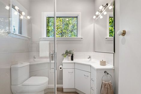 Photo of property in 100 Memorial Avenue, Ilam, Christchurch, 8053