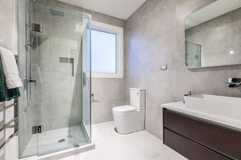 Photo of property in 9 Caldwell Place, Pinehill, Auckland, 0632