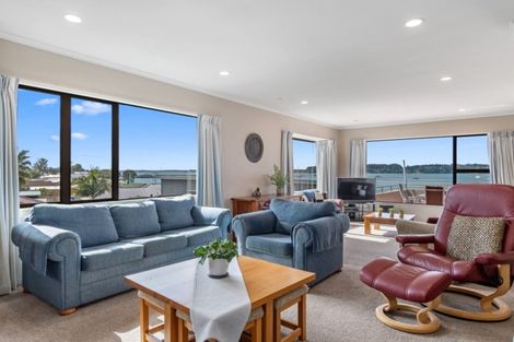 Photo of property in 48 The Esplanade, Omokoroa, 3114