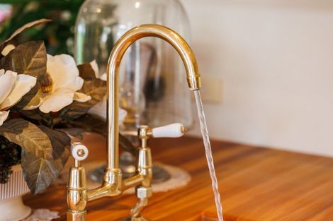 Photo of property in 5 Waicola Drive, Fitzherbert, Palmerston North, 4471