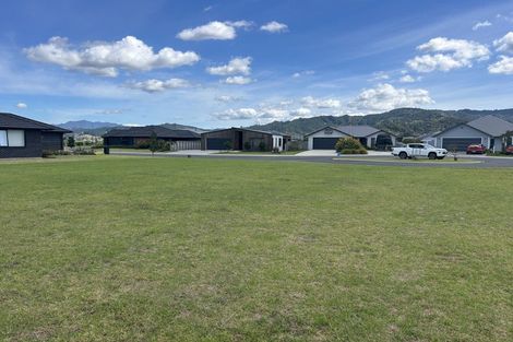 Photo of property in 6 Ronomor Place, Whitianga, 3510