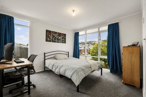 Photo of property in 34 Silverbirch Grove, Churton Park, Wellington, 6037