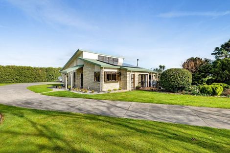 Photo of property in 2227 Skeet Road, Auroa, Hawera, 4678
