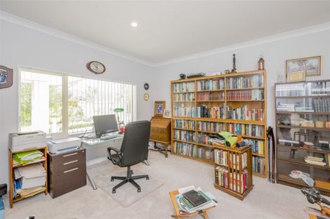 Photo of property in 85 Waikawa Beach Road, Manakau, Levin, 5573