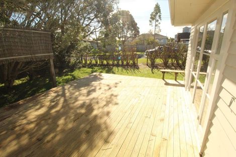 Photo of property in 27 Wharf Road, Te Atatu Peninsula, Auckland, 0610