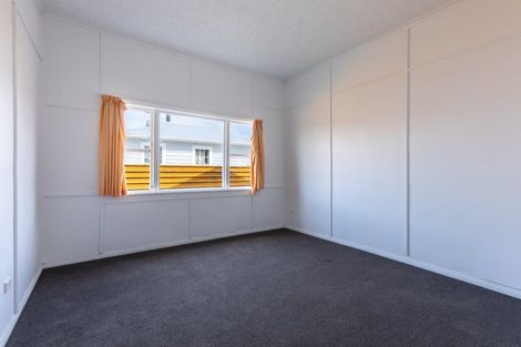 Photo of property in 42 Tennyson Street, Dannevirke, 4930