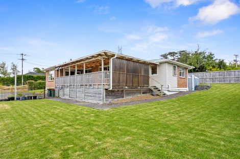 Photo of property in 136 Annett Road, Kumeu, 0891