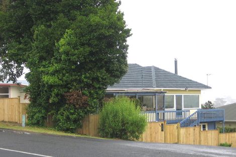 Photo of property in 2/168 Coronation Road, Hillcrest, Auckland, 0627