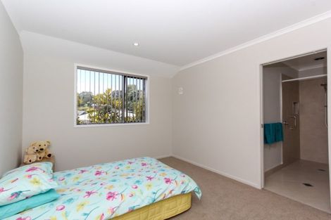 Photo of property in 48 Magnolia Drive, Westown, New Plymouth, 4310