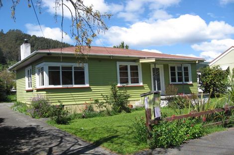 Photo of property in 119 Tipahi Street, Nelson South, Nelson, 7010
