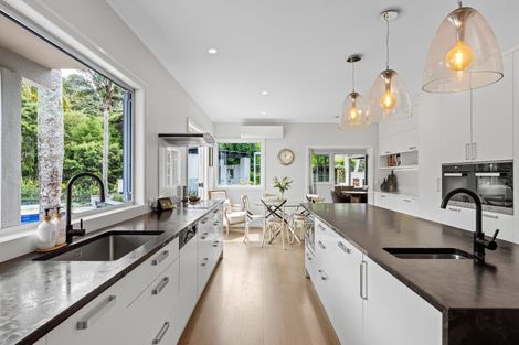 Photo of property in 45 Hardens Lane, Paremoremo, Auckland, 0632