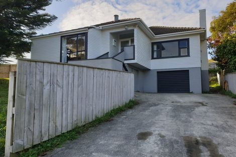 Photo of property in 24 Tremewan Street, Tawa, Wellington, 5028