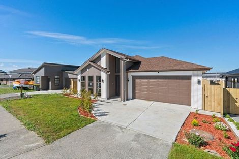 Photo of property in 55 Clarks Beach Road, Clarks Beach, 2122