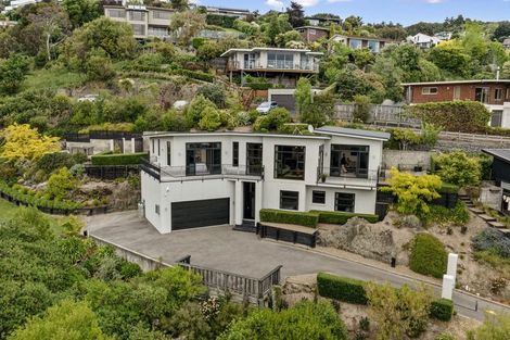 Photo of property in 16 Iles Lane, Cashmere, Christchurch, 8022