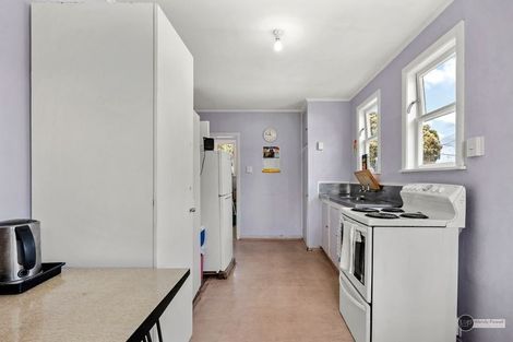 Photo of property in 21 Hunter Street, Taita, Lower Hutt, 5011