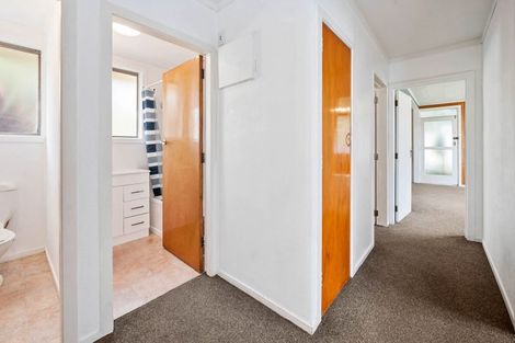 Photo of property in 21 Runuku Grove, Turangi, 3334