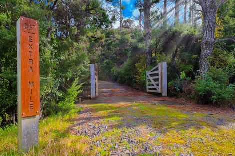 Photo of property in 867 Tuateawa Road, Waikawau, Coromandel, 3584