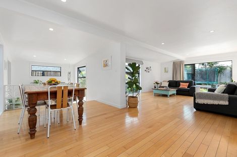 Photo of property in 61 Simpson Road, Papamoa Beach, Papamoa, 3118