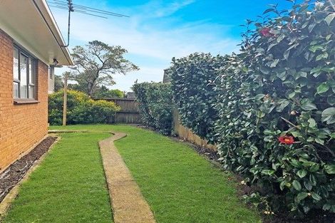 Photo of property in 1/25 Butley Drive, Farm Cove, Auckland, 2012