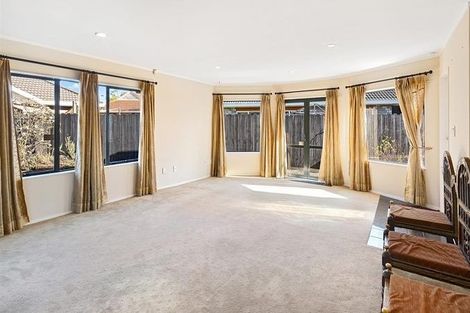 Photo of property in 1 Waylen Place, Burswood, Auckland, 2013