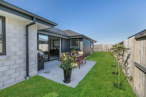 Photo of property in 16 Wahaika Way, Papamoa Beach, Papamoa, 3118