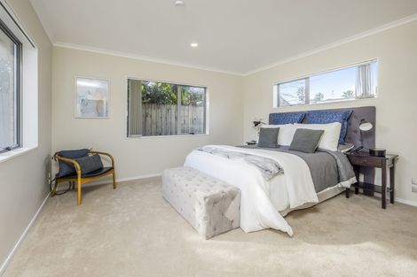 Photo of property in 9 Puketi Lane, Waiuku, 2123