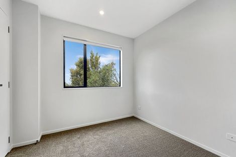 Photo of property in 6/241 Don Buck Road, Massey, Auckland, 0614