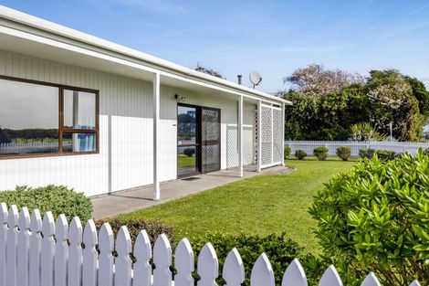 Photo of property in 60 Ketemarae Road, Normanby, Hawera, 4614