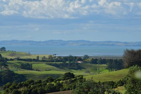 Photo of property in 21 Shine Road, South Head, Helensville, 0874