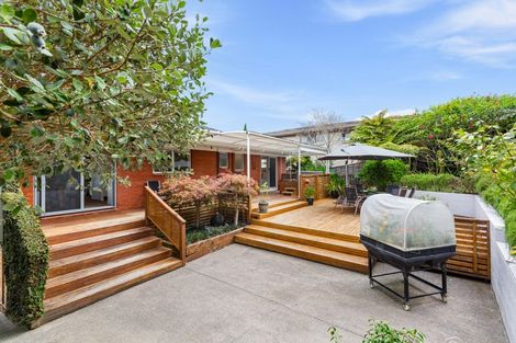 Photo of property in 16 Nui Mana Place, Te Atatu South, Auckland, 0610