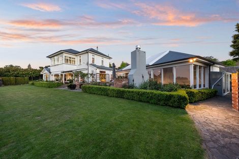 Photo of property in 17 Heaton Rhodes Place, Cashmere, Christchurch, 8022