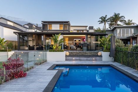 Photo of property in 42 Braemar Road, Rothesay Bay, Auckland, 0630