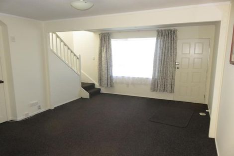 Photo of property in 5b Sunhaven Drive, Newlands, Wellington, 6037