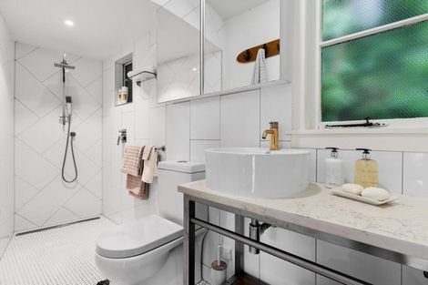 Photo of property in 207 Wade River Road, Wade Heads, Whangaparaoa, 0932