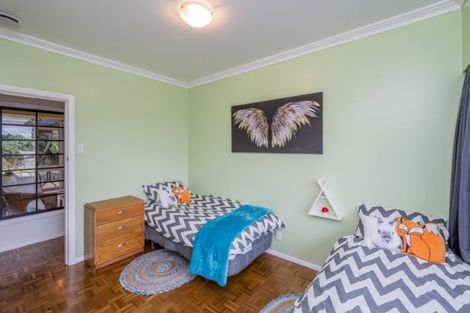 Photo of property in 3 Highbury Drive, Levin, 5510