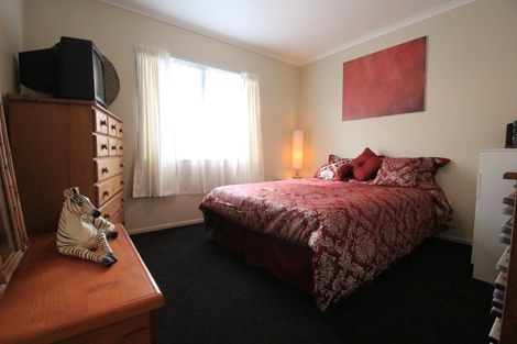 Photo of property in 1/380 West Coast Road, Glen Eden, Auckland, 0602